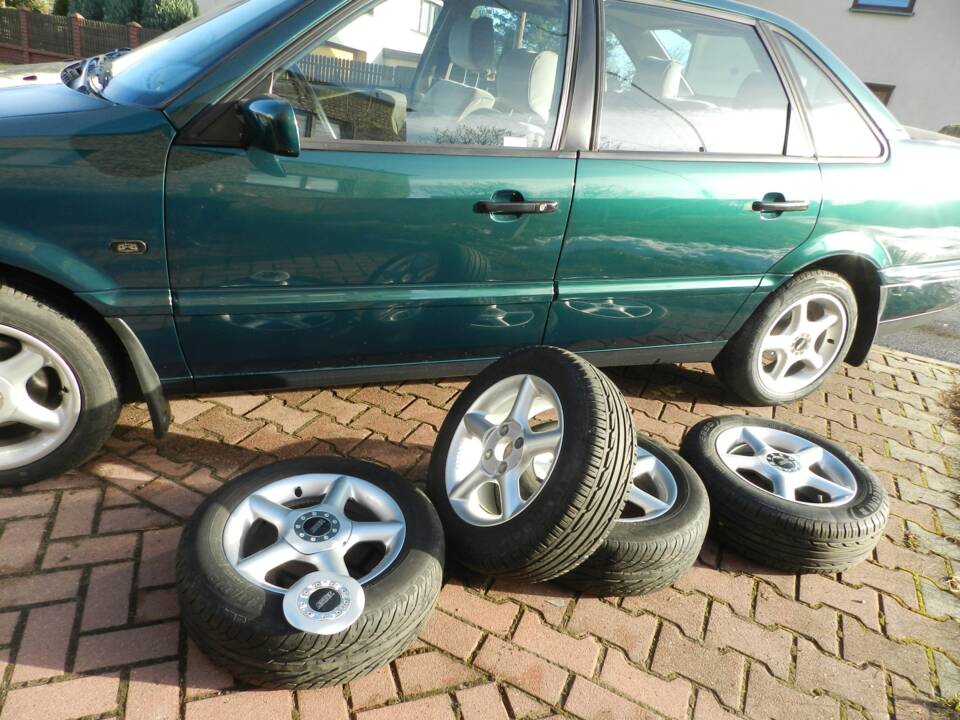 Bild 16/40 von Volkswagen Passat 2.0 (1995)