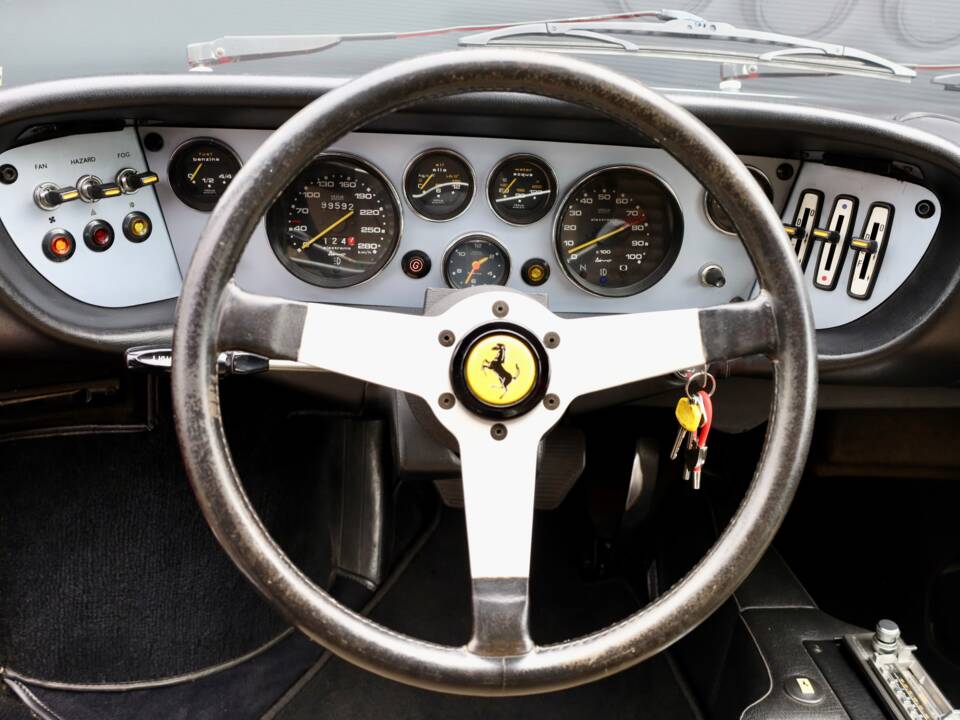 Image 9/25 of Ferrari Dino 308 GT4 (1975)
