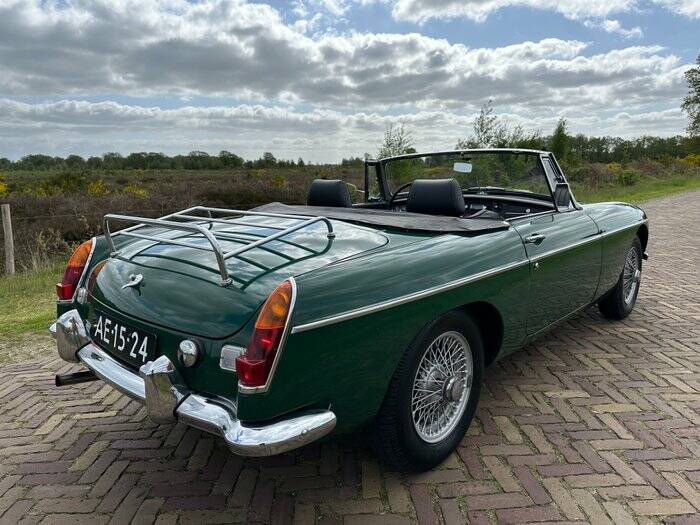 Image 2/7 of MG MGB (1965)