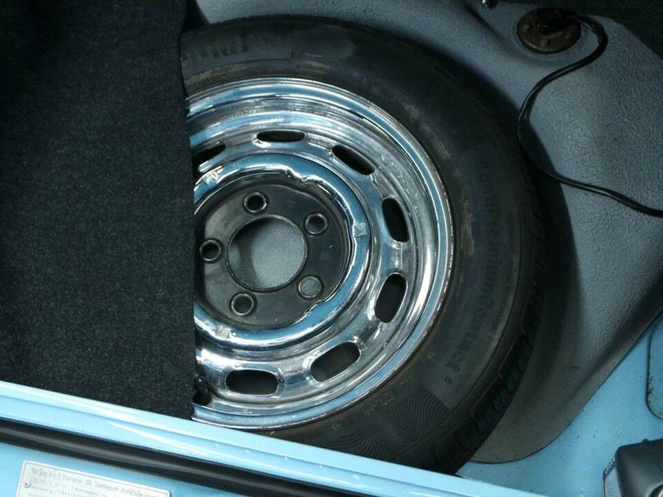 Bild 33/49 von Porsche 911 2.4 E (1972)