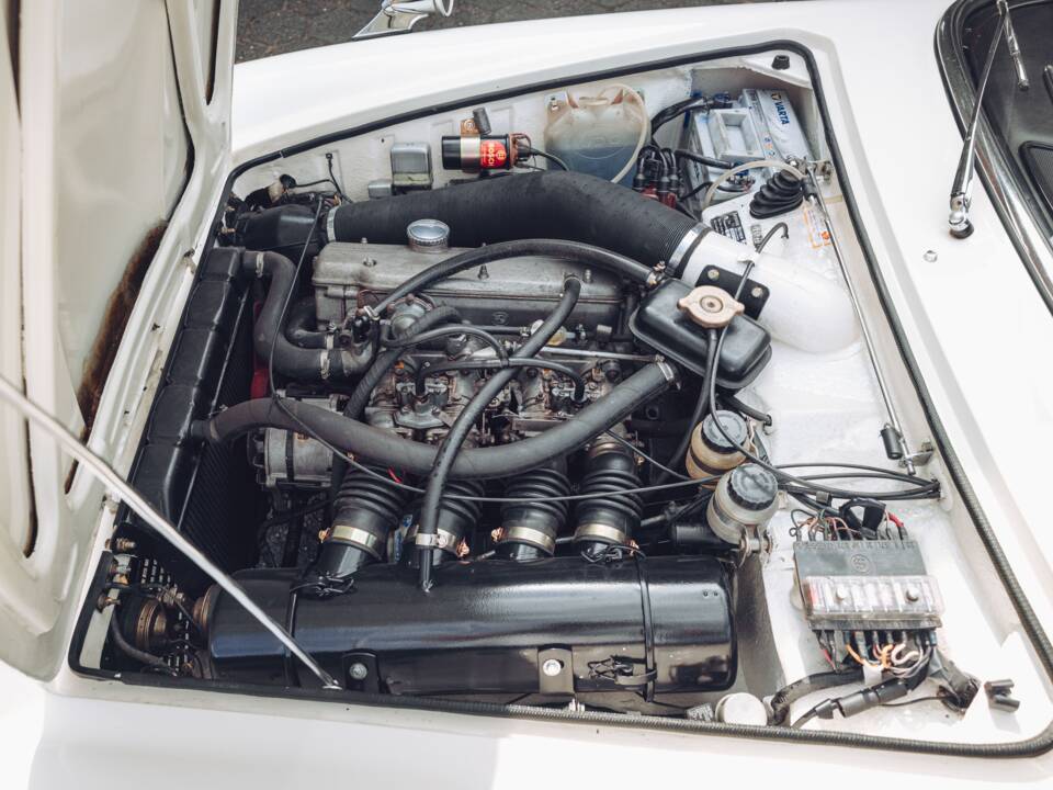Bild 68/70 von BMW 1600 GT (1967)
