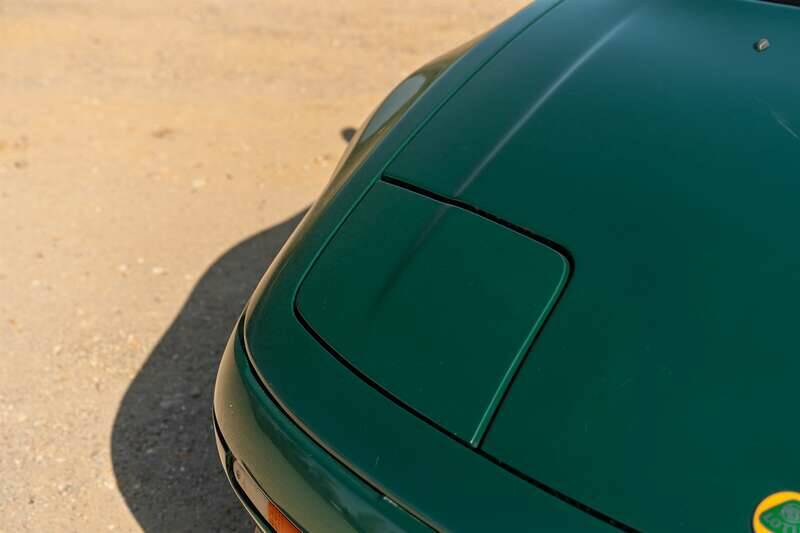 Image 43/50 of Lotus Elan (1991)