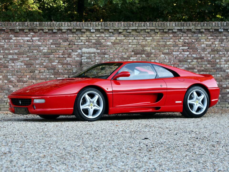 Immagine 16/50 di Ferrari F 355 Berlinetta (1996)