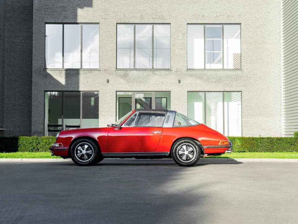 Image 28/61 of Porsche 911 2.0 S (1968)