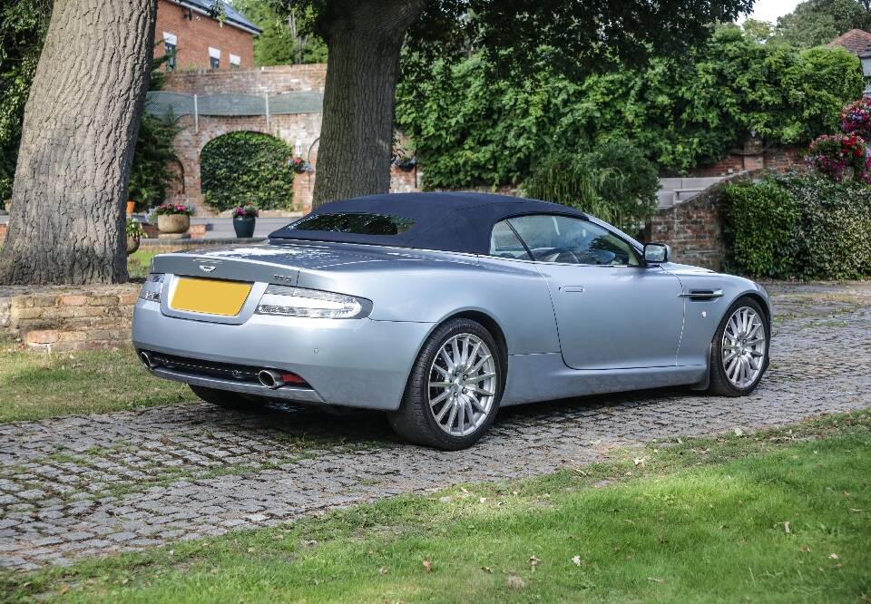 Bild 18/30 von Aston Martin DB 9 Volante (2006)