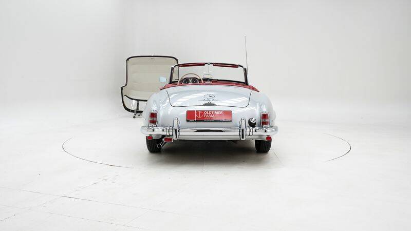 Image 7/15 of Mercedes-Benz 190 SL (1962)