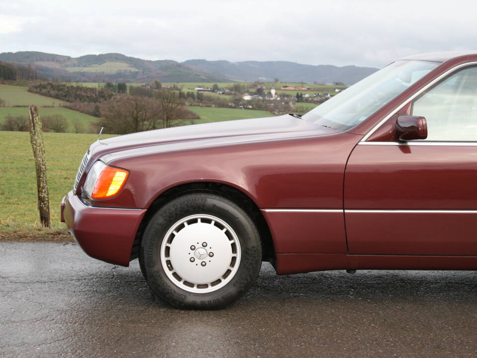 Image 40/69 of Mercedes-Benz 500 SE (1992)