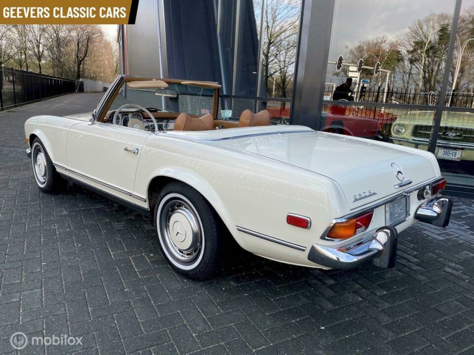 Imagen 4/12 de Mercedes-Benz 280 SL (1970)