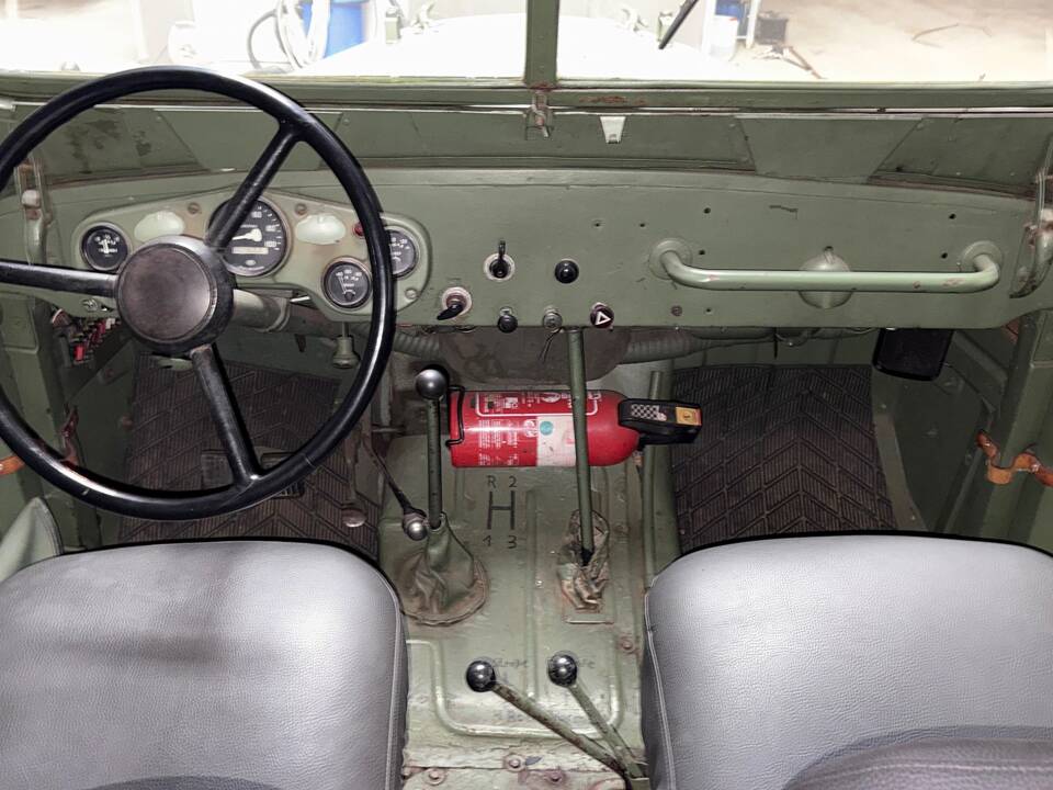 Image 18/32 de GAZ 69 (1962)