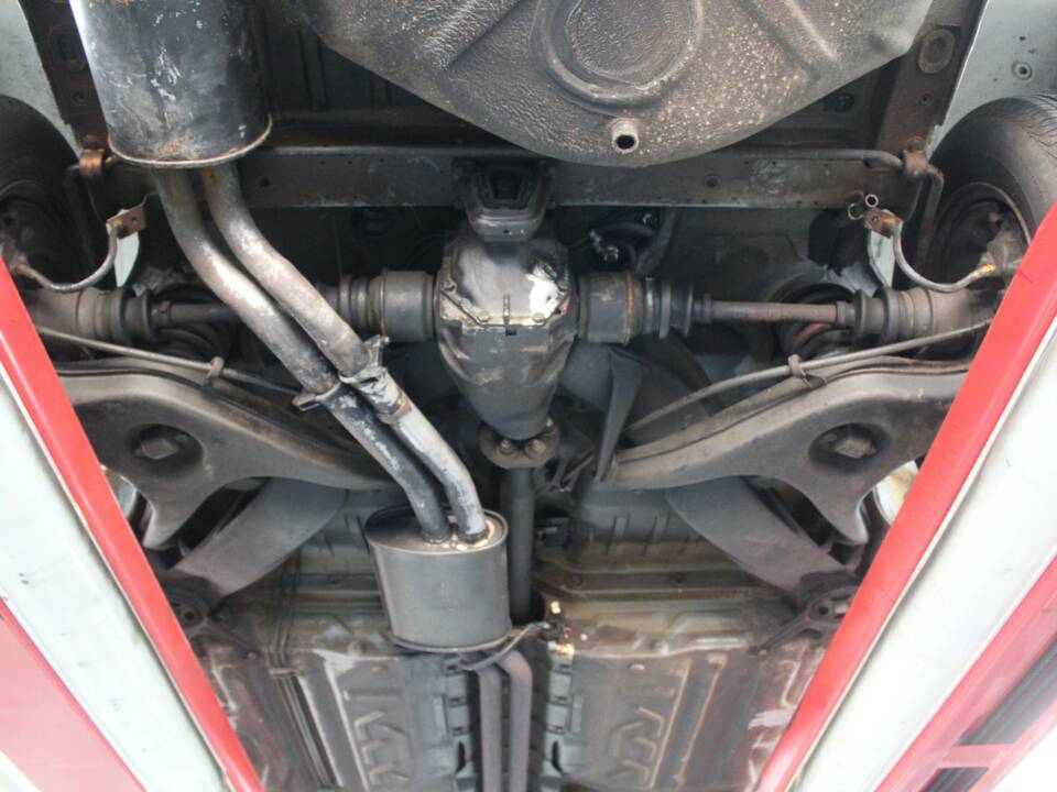 Image 24/50 de Mercedes-Benz 280 S (1988)