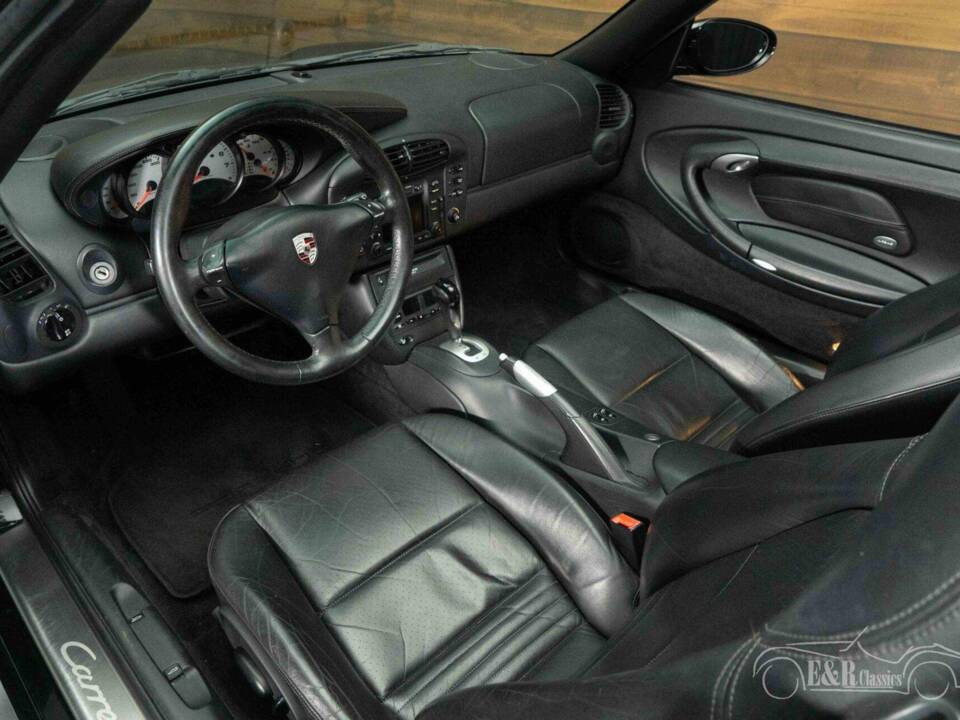 Imagen 2/19 de Porsche 911 Carrera (2001)