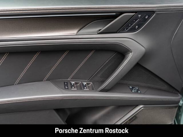 Imagen 22/35 de Porsche Cayenne Turbo E-Hybrid (1900)