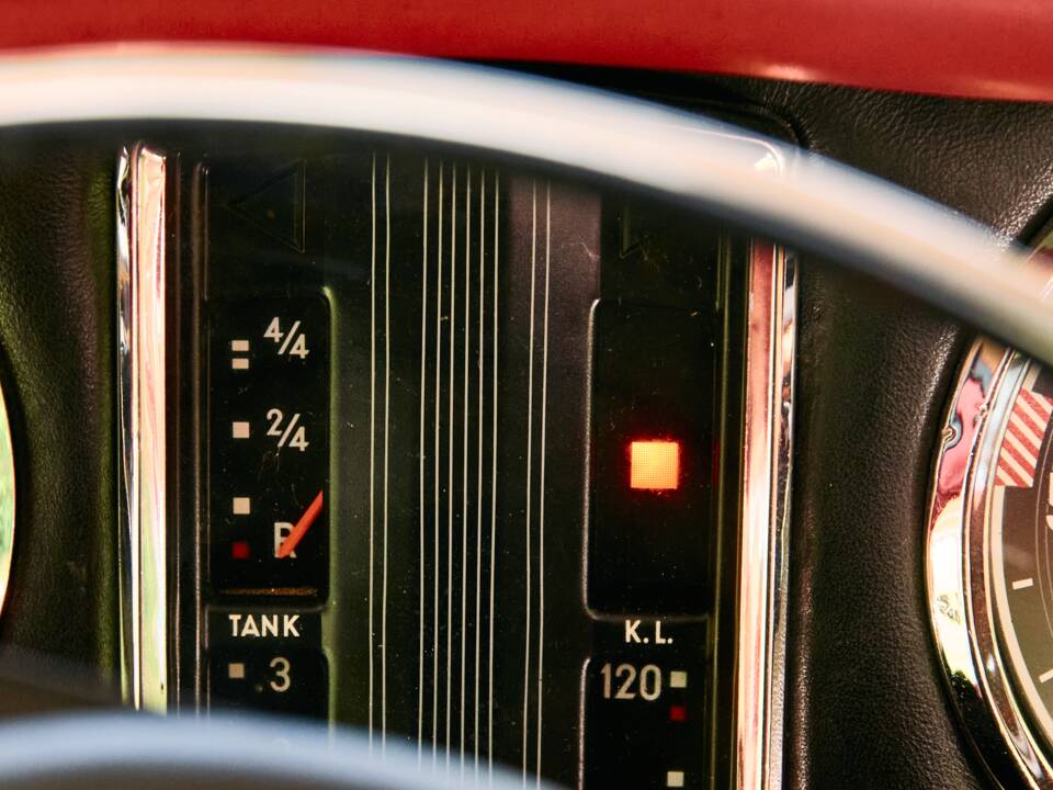 Bild 53/106 von Mercedes-Benz 280 SL (1969)