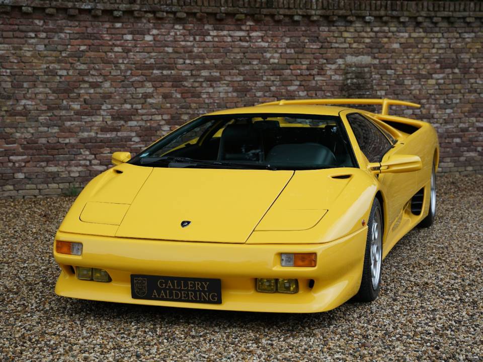 Image 12/50 of Lamborghini Diablo (1991)