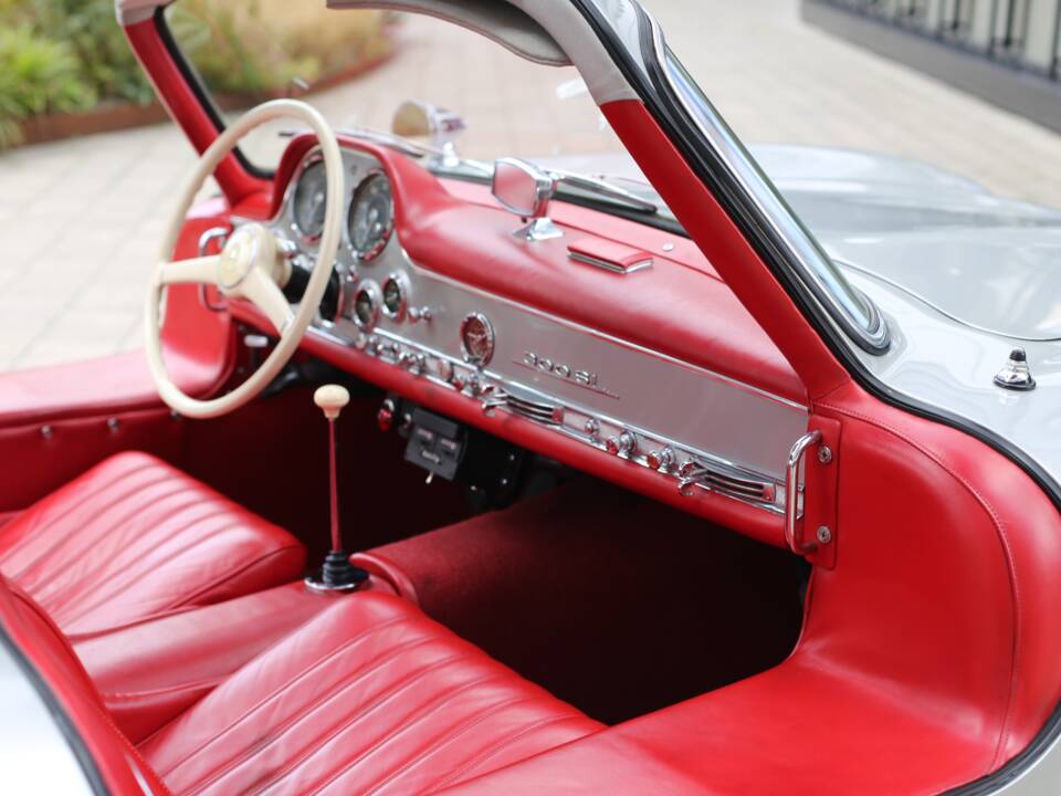 Image 20/37 of Mercedes-Benz 300 SL "Gullwing" (1954)