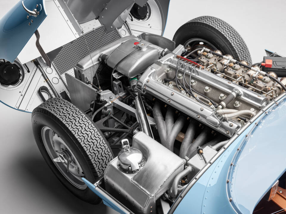 Imagen 17/31 de Jaguar D-Type (2019)