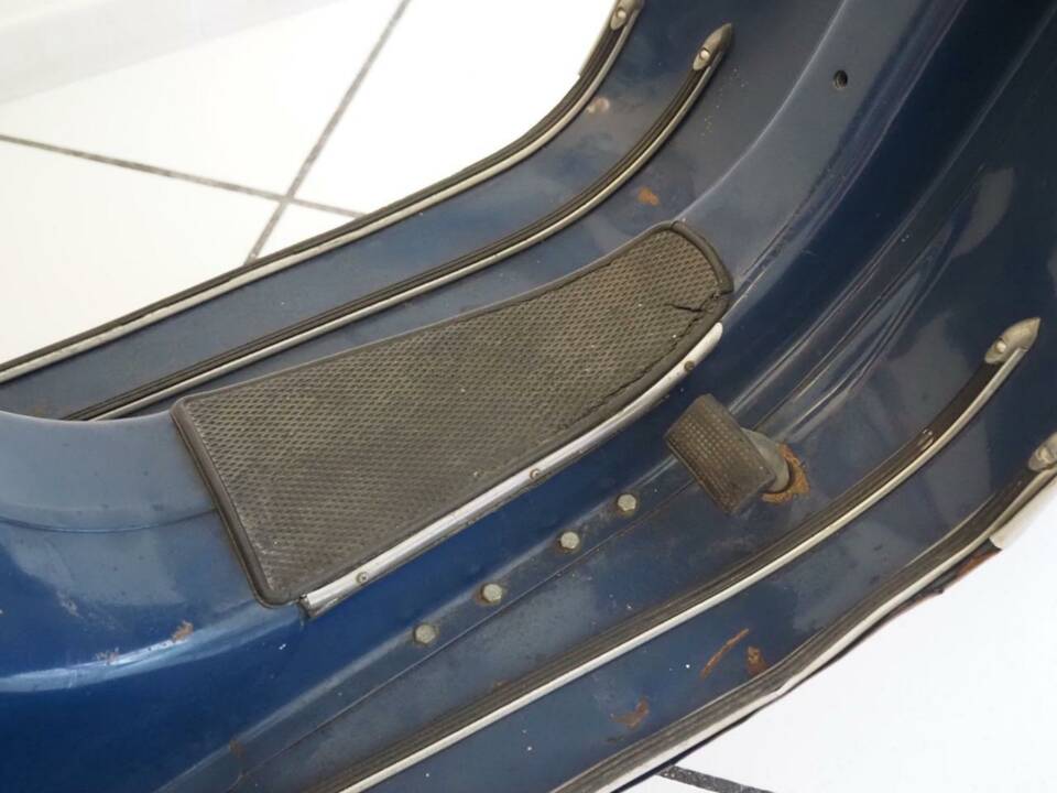 Image 18/28 of Piaggio Vespa 125 Primavera (1974)