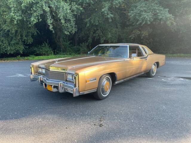 Bild 23/33 von Cadillac Fleetwood Eldorado Biarritz Coupe (1977)