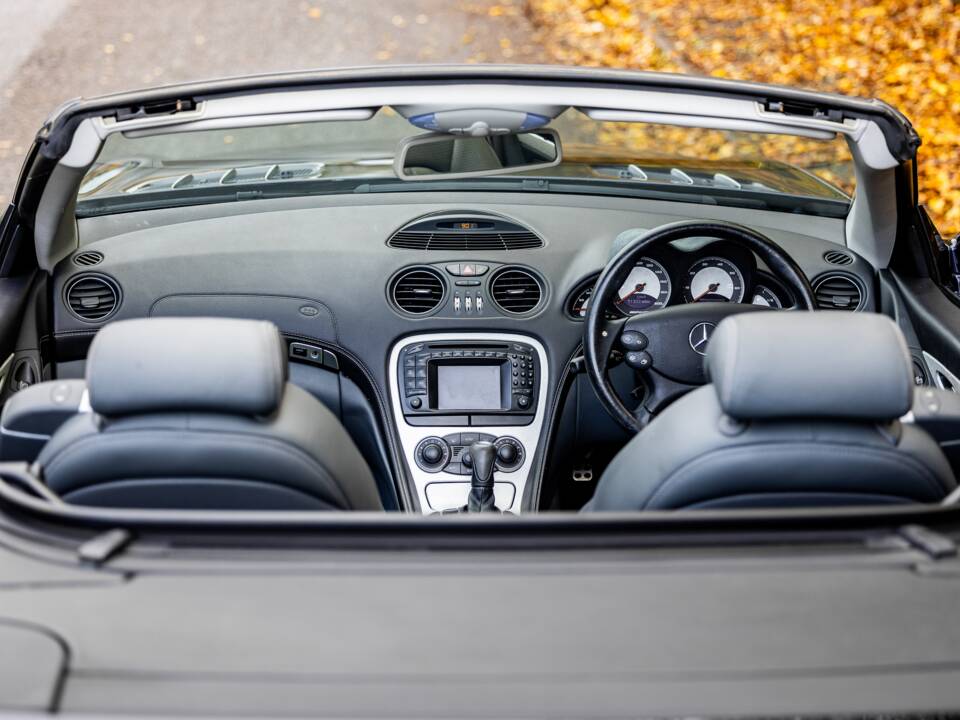 Bild 44/50 von Mercedes-Benz SL 55 AMG (2004)