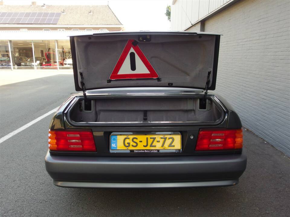 Image 78/96 of Mercedes-Benz 300 SL (1992)