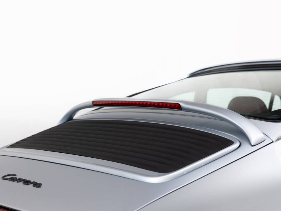 Immagine 30/32 di Porsche 911 Carrera (1994)
