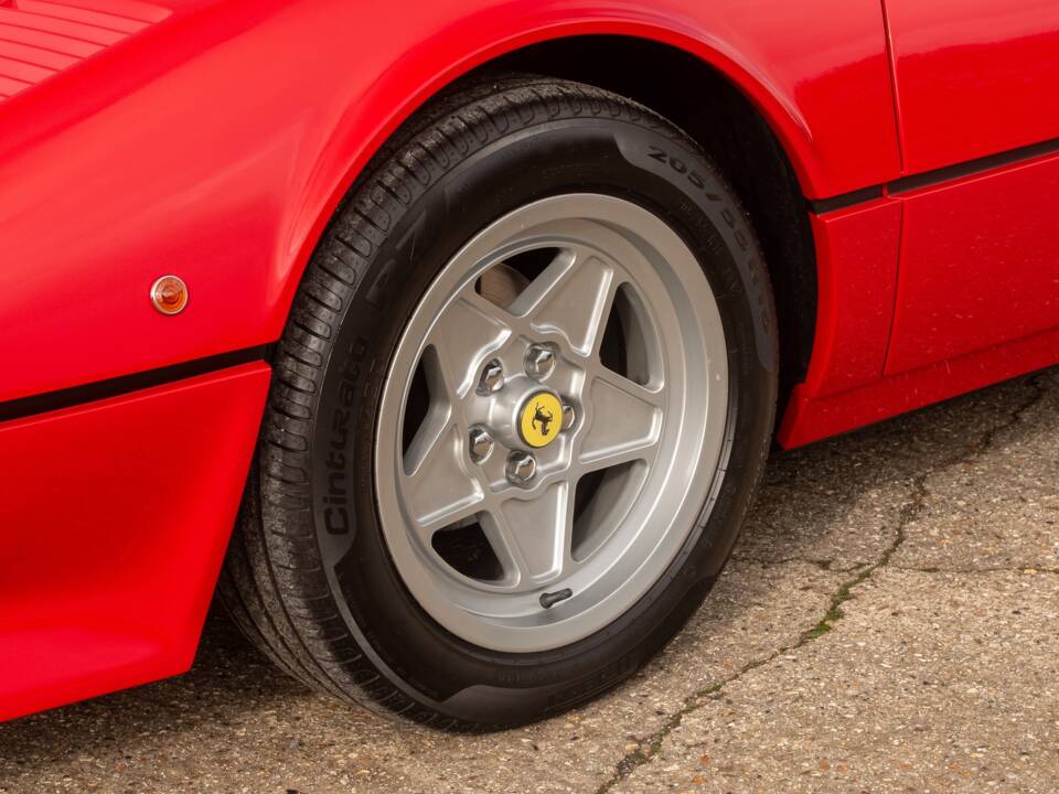 Image 34/50 of Ferrari 308 GTB (1976)