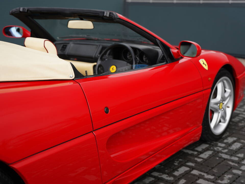 Image 39/50 of Ferrari F 355 Spider (1999)
