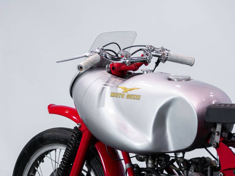 Image 39/50 of Moto Guzzi DUMMY (1948)