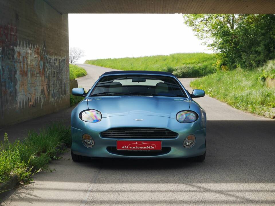 Image 25/31 de Aston Martin DB 7 Vantage Volante (2001)