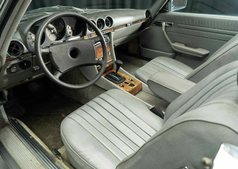 Image 2/8 of Mercedes-Benz 380 SL (1982)