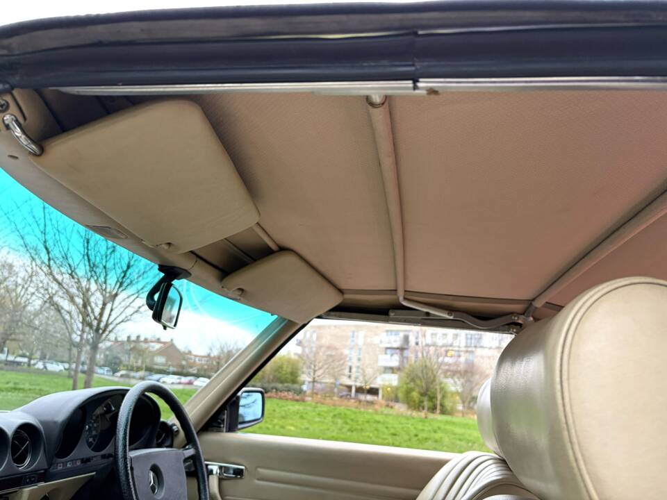 Imagen 22/30 de Mercedes-Benz 280 SL (1985)