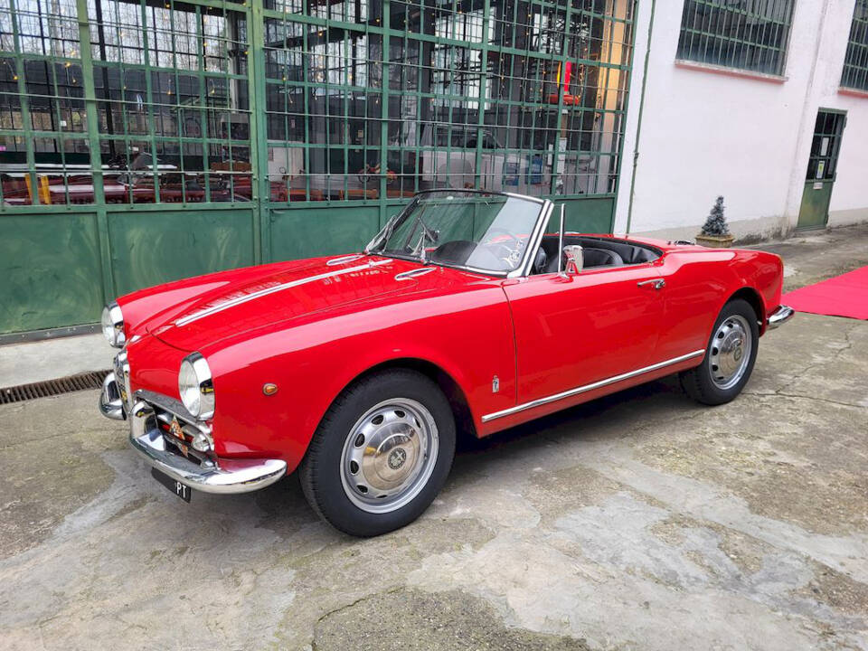 Image 3/65 of Alfa Romeo Giulietta Spider (1962)