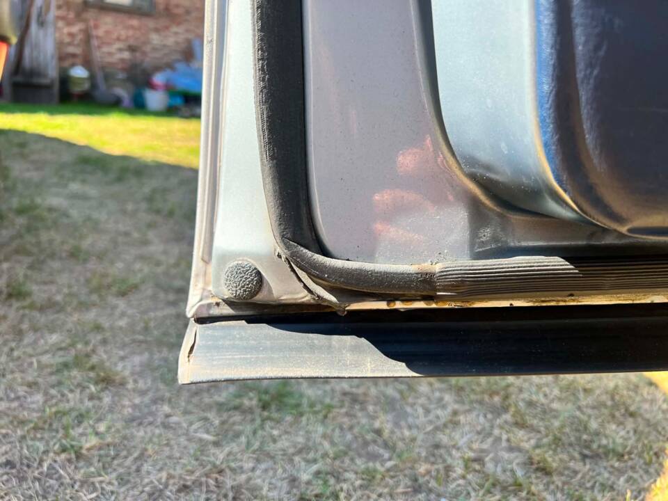 Image 21/26 of Mercedes-Benz 280 E (1982)