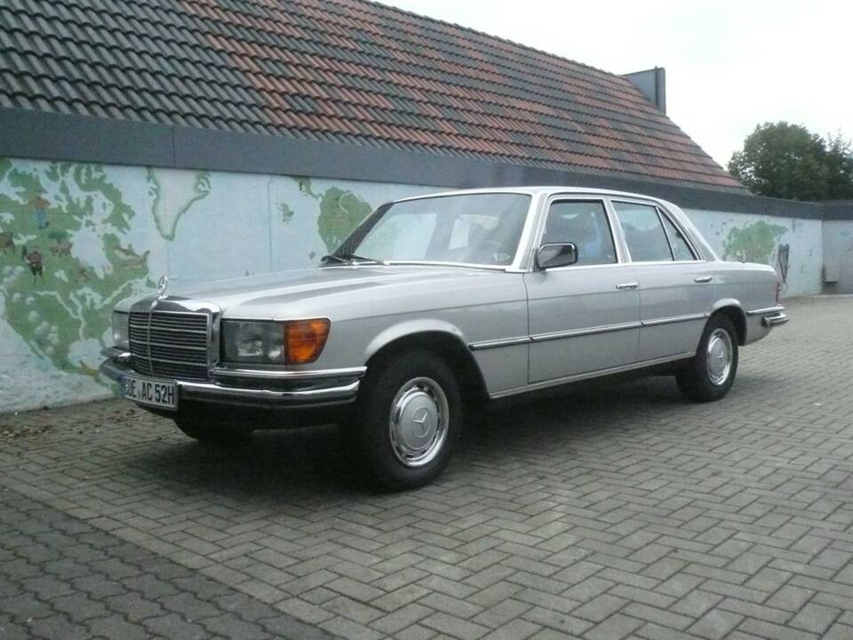 Image 1/5 de Mercedes-Benz 350 SE (1978)