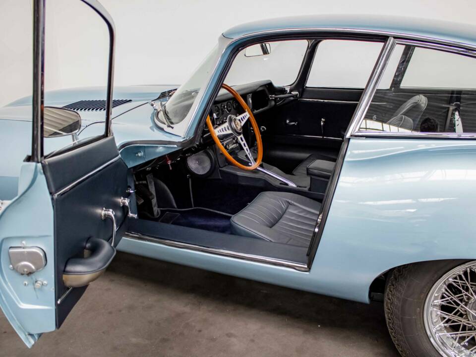 Bild 17/28 von Jaguar E-Type 4.2 (1965)
