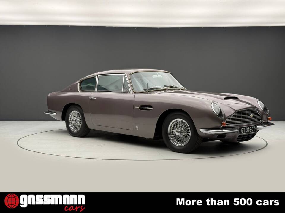 Afbeelding 2/15 van Aston Martin DB 6 Vantage (1967)