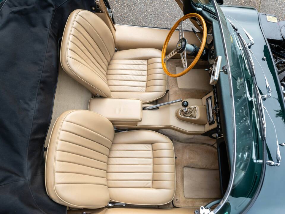Image 26/48 de Jaguar Type E 4.2 (1965)