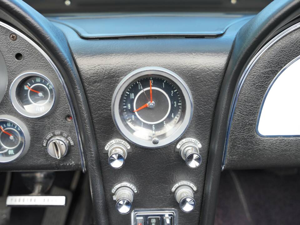 Image 40/50 of Chevrolet Corvette Sting Ray Convertible (1964)