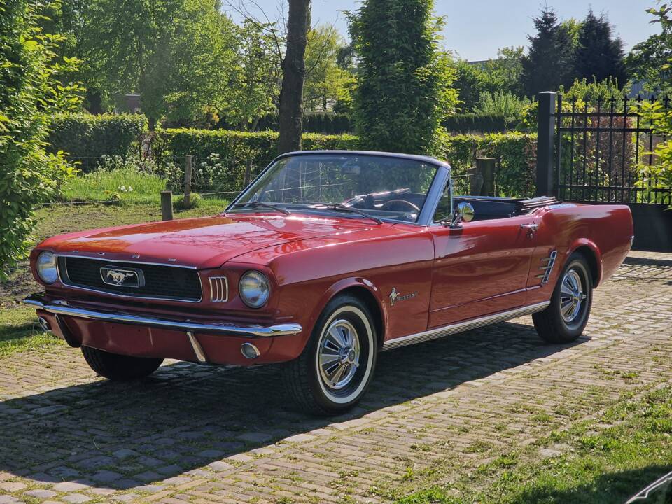 Bild 1/6 von Ford Mustang 200 (1966)