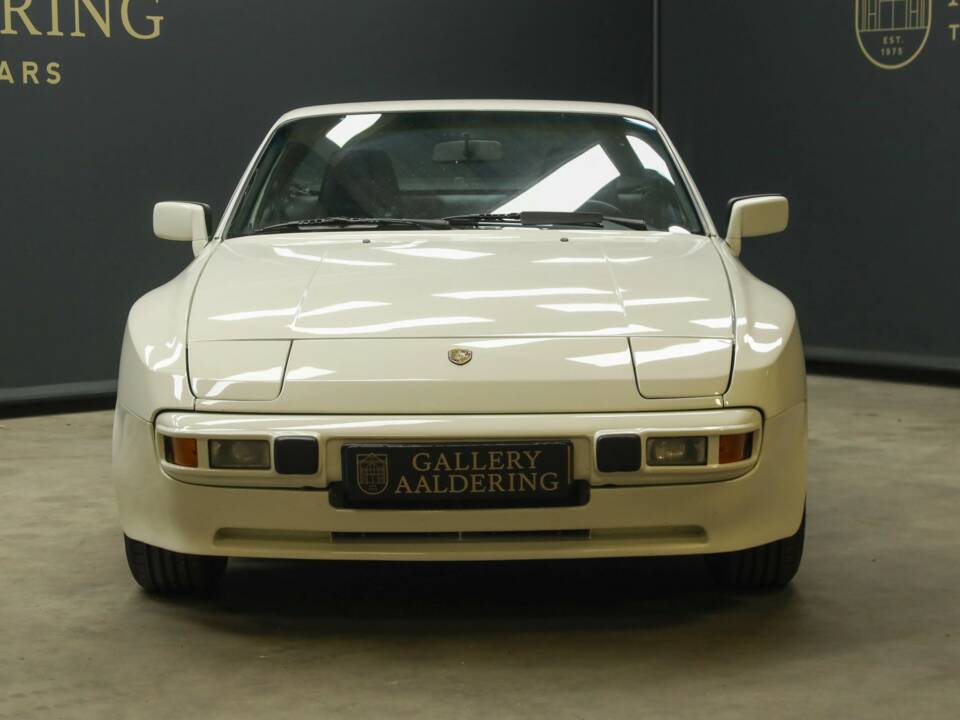 Obraz 5/50 pojazdu Porsche 944 (1986)