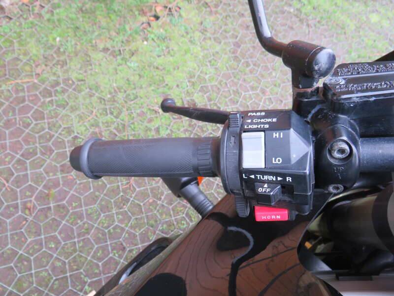 Image 14/44 of Norton F1 (1990)