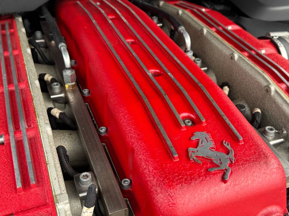 Afbeelding 59/74 van Ferrari 612 Scaglietti (2006)