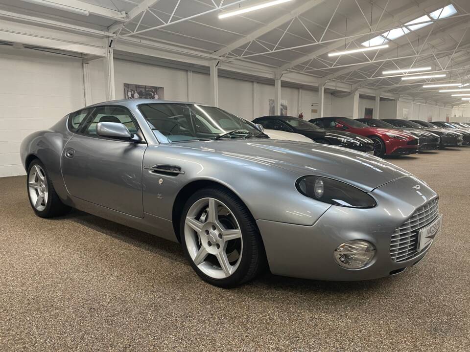 Bild 2/12 von Aston Martin DB 7 Zagato (2004)