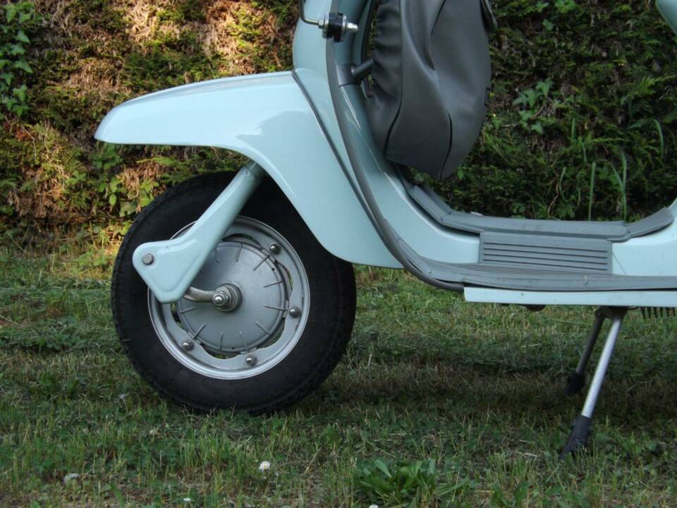 Image 12/50 de Innocenti Lambretta J50 (1967)