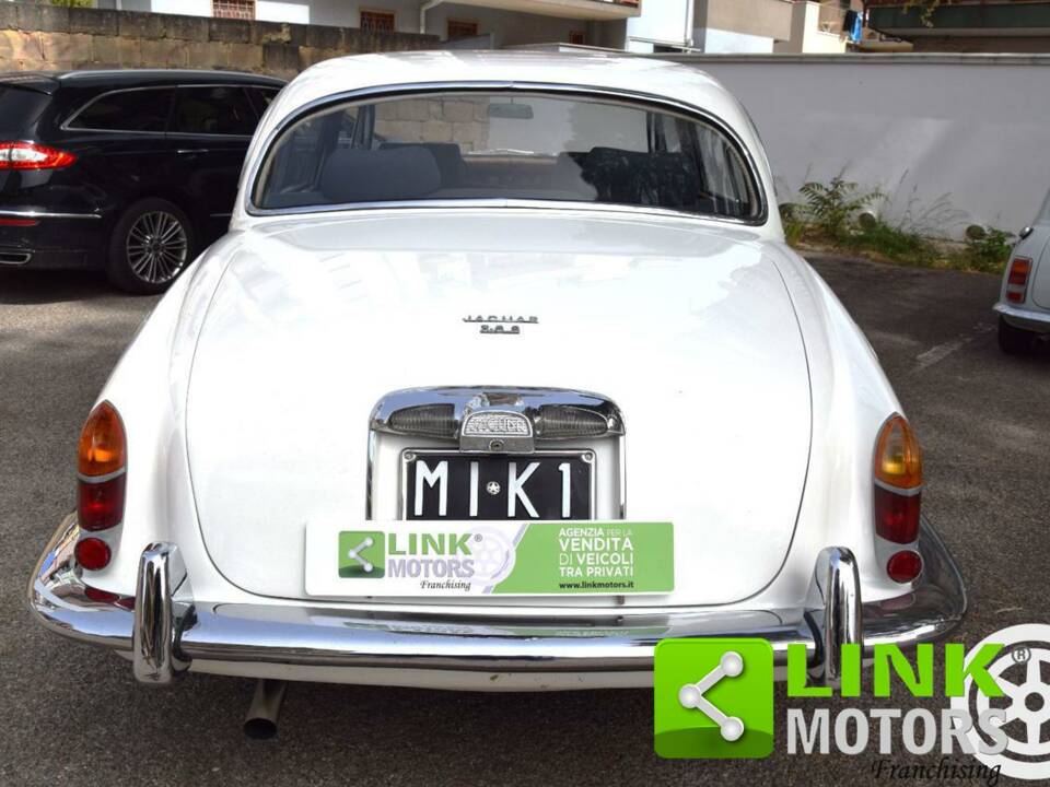 Image 5/10 de Jaguar S-Type 3.8 (1967)