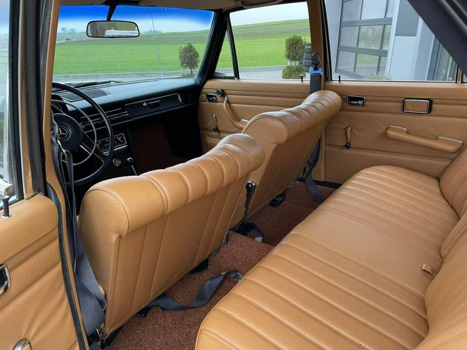 Bild 8/25 von Mercedes-Benz 200 (1969)