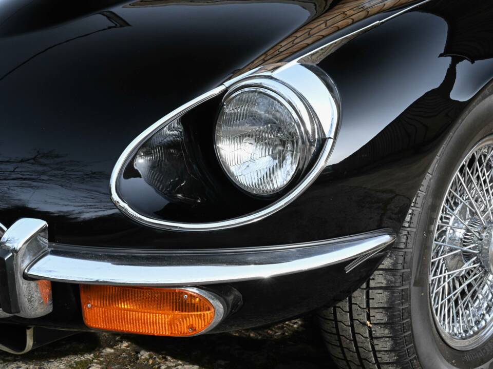 Image 32/50 de Jaguar Type E V12 (1974)