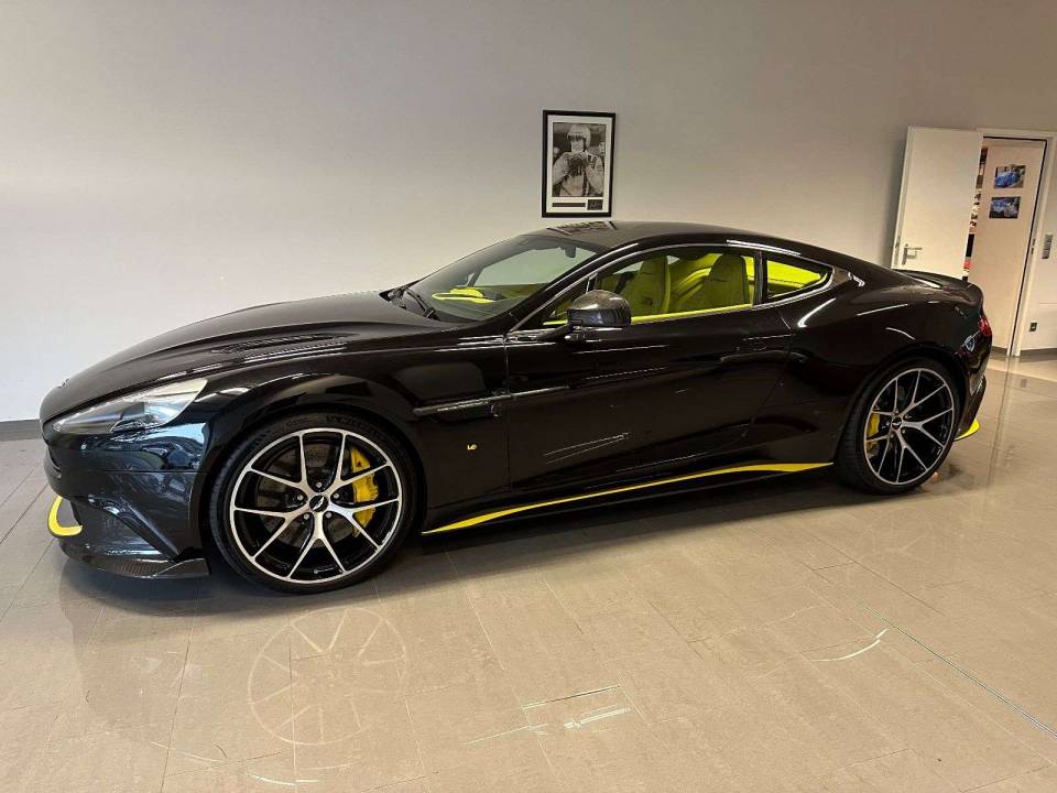 Image 5/30 of Aston Martin Vanquish (2015)