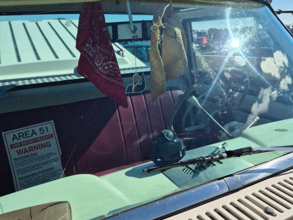 Bild 13/24 von Jeep J 4000 (1972)