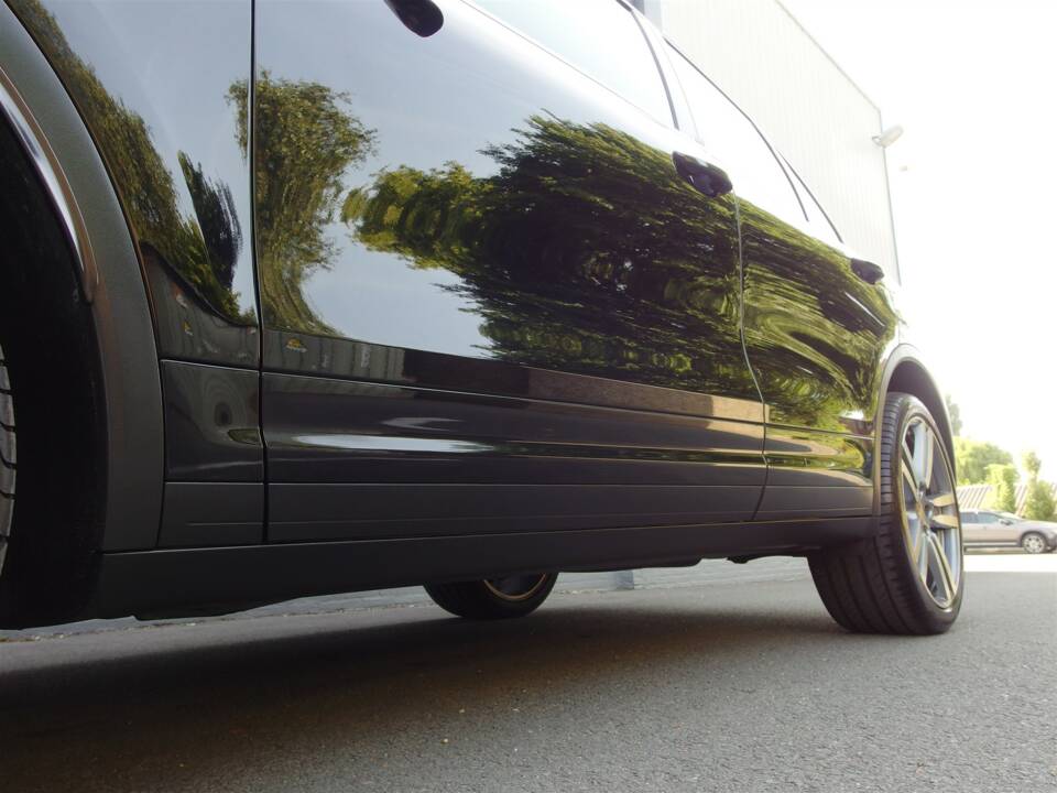 Bild 33/98 von Porsche Cayenne Turbo (2010)